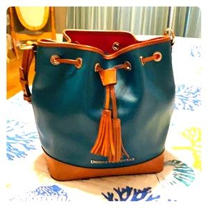 Bag leather toggle style bucket bag by DB